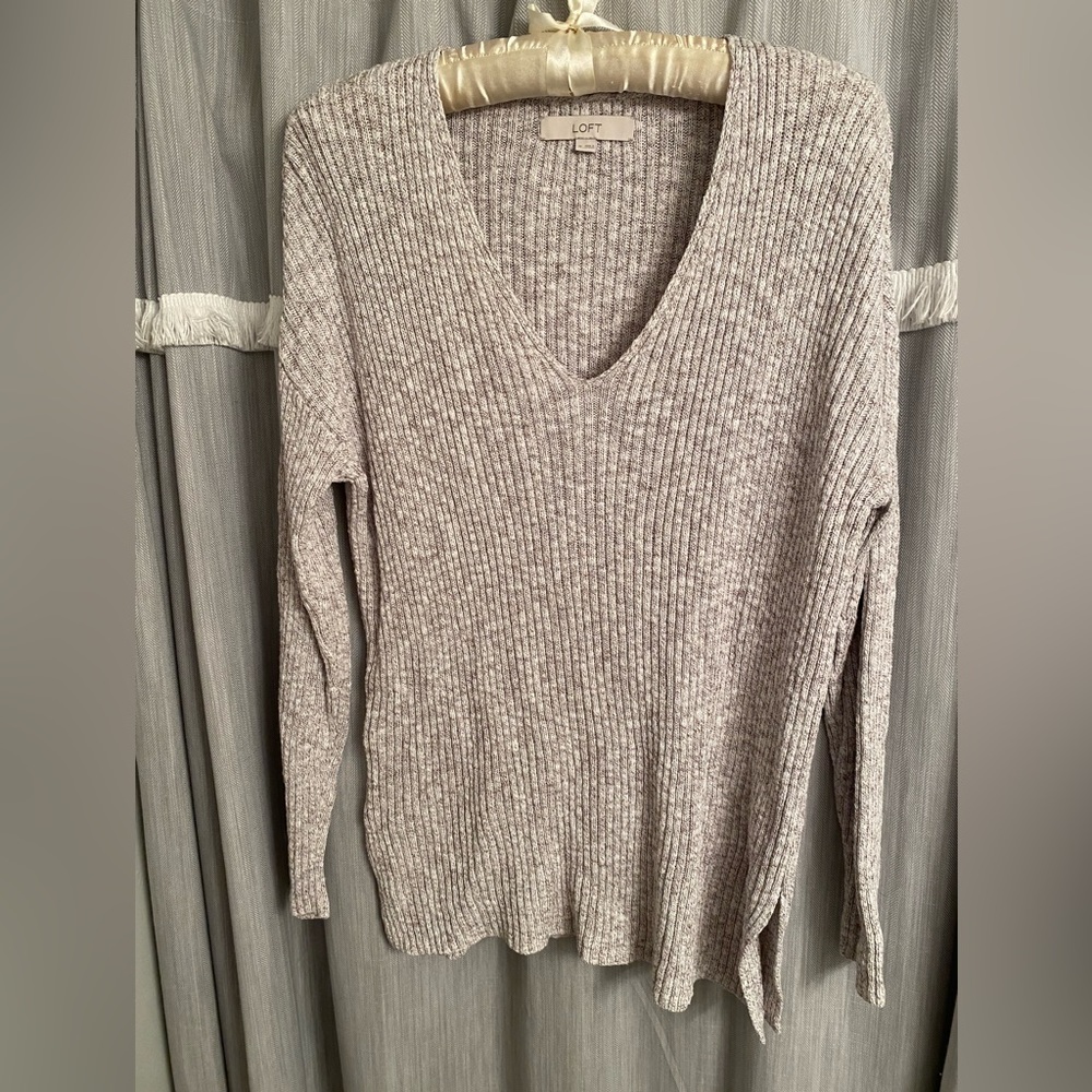 LOFT Size Medium Grey V-neck Sweater